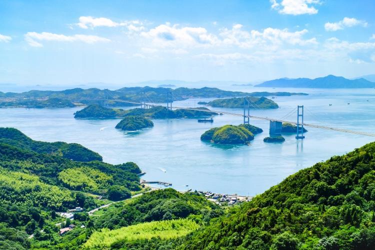 Khám phá các vườn quốc gia ở Shikoku - nơi được bao quanh bởi những hòn đảo nổi trên mặt biển
