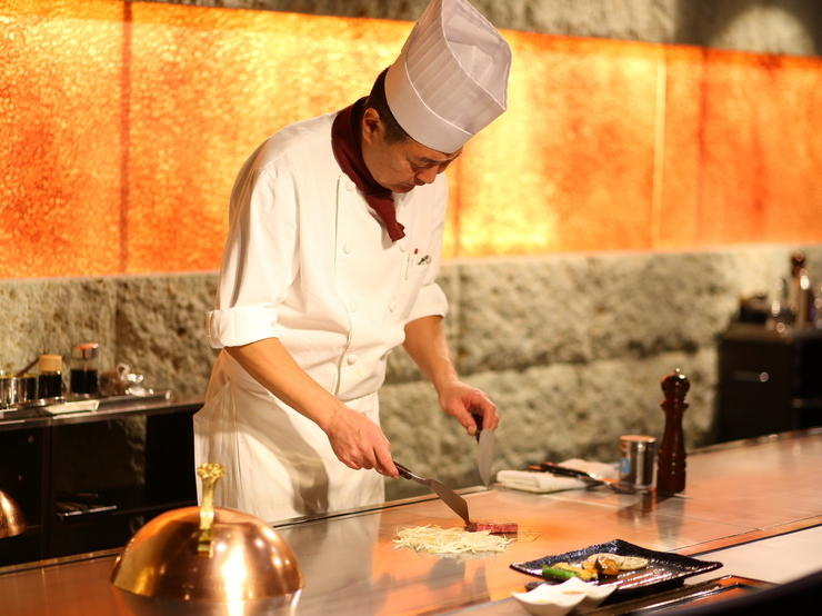 【新宿美食】神級夢幻A5和牛的美味「神戶牛專門鐵板燒 潘多拉匠」